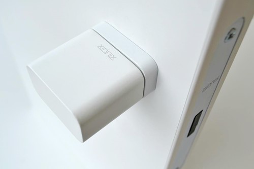 Xinnix geveerde deurknop serie 001 - Wit-2